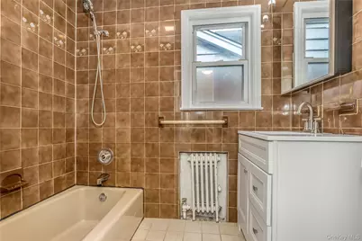 136 N 1st Street, New Hyde Park, NY 11040 - Photo 11