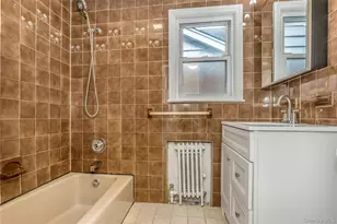 136 N 1st St, New Hyde Park, NY 11040 - Photo 11