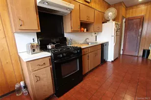 63-61 77th St, Middle Village, NY 11379 - Photo 9