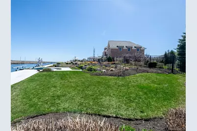 27 True Harbour Way, West Islip, NY 11795 - Photo 23