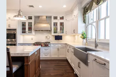 27 True Harbour Way, West Islip, NY 11795 - Photo 13