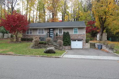 5 Meadowfield Lane, Glen Cove, NY 11542 - Photo 1