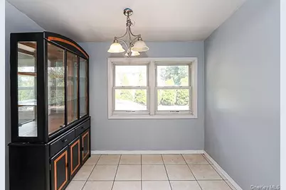 39 Inchcape Road, Bay Shore, NY 11706 - Photo 7