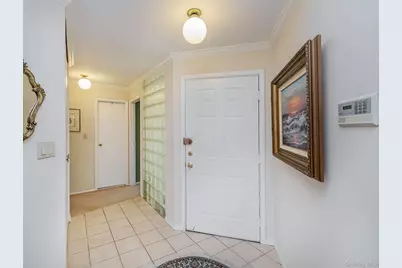 100 The Glen #100, Glen Head, NY 11545 - Photo 5