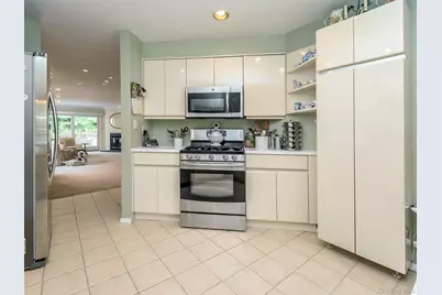 100 The Glen #100, Glen Head, NY 11545 - Photo 7