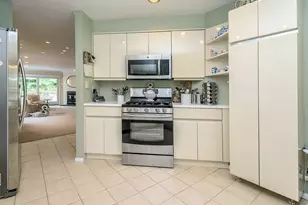 100 The Glen, Glen Head, NY 11545 - Photo 7