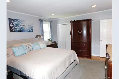 61 Newport Road, Yonkers, NY 10710 - Photo 15