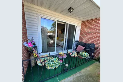 124 Santa Barbara Drive, Plainview, NY 11803 - Photo 9