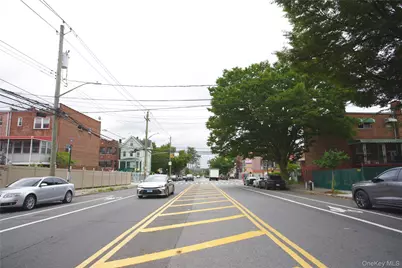 3717 Bronxwood  Ave, Bronx, NY 10469 - Photo 9