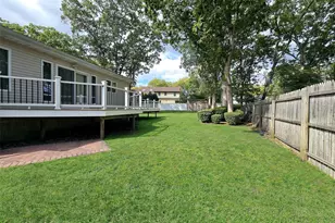 3 Candlestick Ct, Dix Hills, NY 11746 - Photo 27