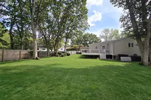 3 Candlestick Ct, Dix Hills, NY 11746 - Photo 25