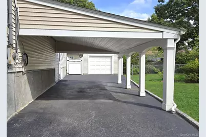 3 Candlestick Court, Dix Hills, NY 11746 - Photo 3