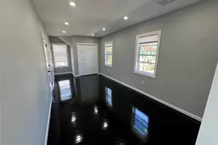 16 Garfield Pl, Hempstead, NY 11550 - Photo 15