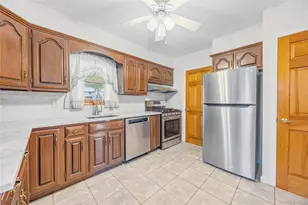 73 Patton Blvd, New Hyde Park, NY 11040 - Photo 9