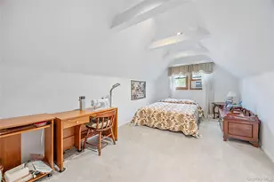 73 Patton Blvd, New Hyde Park, NY 11040 - Photo 13