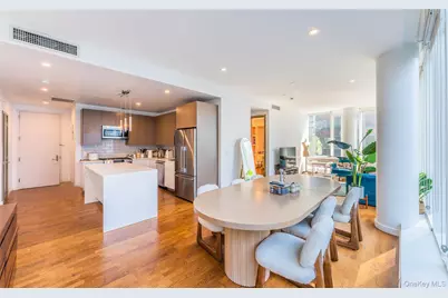 2717 42nd Road #7E, Long Island City, NY 11101 - Photo 13