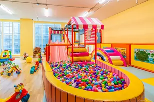 27-17 42nd Rd, Long Island City, NY 11101 - Photo 25