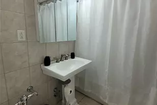 365 Bronx River Rd, Yonkers, NY 10704 - Photo 13