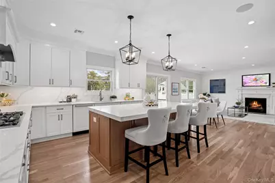 255 N Chestnut Street, Massapequa, NY 11758 - Photo 13