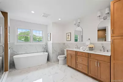 255 N Chestnut Street, Massapequa, NY 11758 - Photo 25