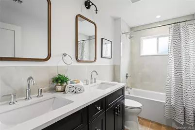 255 N Chestnut Street, Massapequa, NY 11758 - Photo 21