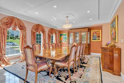 90 Green Leaf Hill, Great Neck, NY 11023 - Photo 9