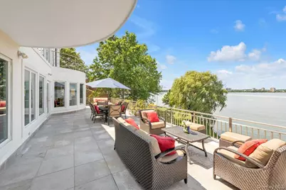 90 Green Leaf Hill, Great Neck, NY 11023 - Photo 23