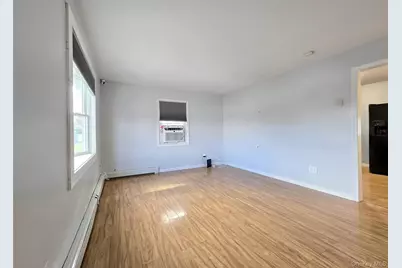 765 Shore Walk, Lindenhurst, NY 11757 - Photo 15