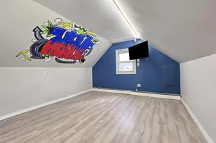 765 Shore Walk, Lindenhurst, NY 11757 - Photo 9