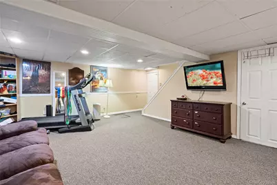 15 Cedar Drive, Plainview, NY 11803 - Photo 19