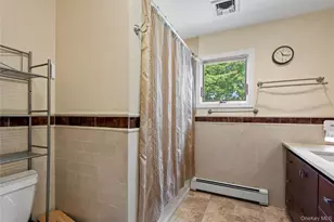 15 Cedar Dr, Plainview, NY 11803 - Photo 17