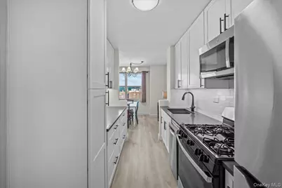 555 Kappock Street #19F, Bronx, NY 10463 - Photo 11