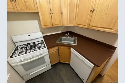 100-11 67th Road #4, Forest Hills, NY 11375 - Photo 17