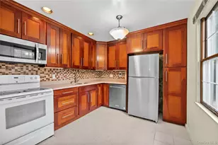 253 Raff Ave, Carle Place, NY 11514 - Photo 3