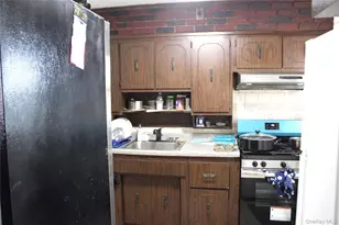 89-68 Springfield Blvd, Jamaica, NY 11427 - Photo 7