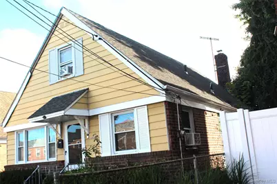 8968 Springfield Boulevard, Jamaica, NY 11427 - Photo 13