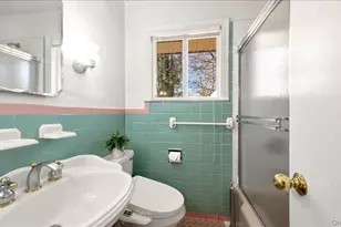 247 Croydon Rd, Yonkers, NY 10710 - Photo 31