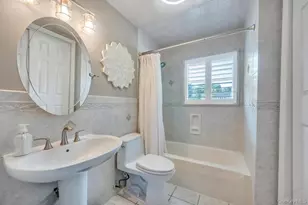 39 Crestwood Ln, Farmingville, NY 11738 - Photo 21