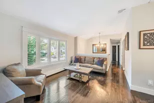 39 Crestwood Ln, Farmingville, NY 11738 - Photo 15