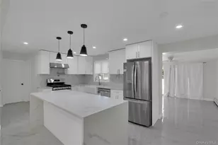 35 E Euclid St, Valley Stream, NY 11580 - Photo 7