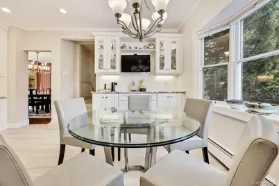 252 Cedar Avenue, Hewlett Bay Park, NY 11557 - Photo 17