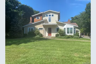 19 W End Avenue, East Quogue, NY 11942 - Photo 1