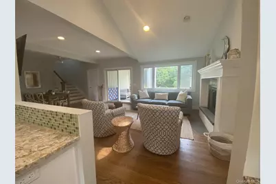 19 W End Avenue, East Quogue, NY 11942 - Photo 7