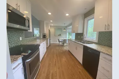 19 W End Avenue, East Quogue, NY 11942 - Photo 9