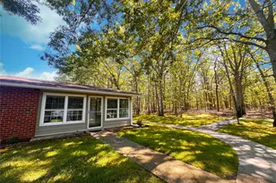 231 Blackpool Ct, Ridge, NY 11961 - Photo 3