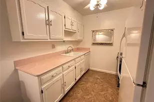 231 Blackpool Ct, Ridge, NY 11961 - Photo 9