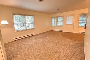 231 Blackpool Ct, Ridge, NY 11961 - Photo 5