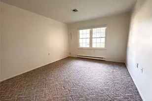 231 Blackpool Ct, Ridge, NY 11961 - Photo 13