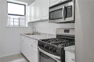 2400 Davidson Ave, Bronx, NY 10468 - Photo 3