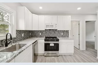 64 Highland Avenue, Patchogue, NY 11772 - Photo 7